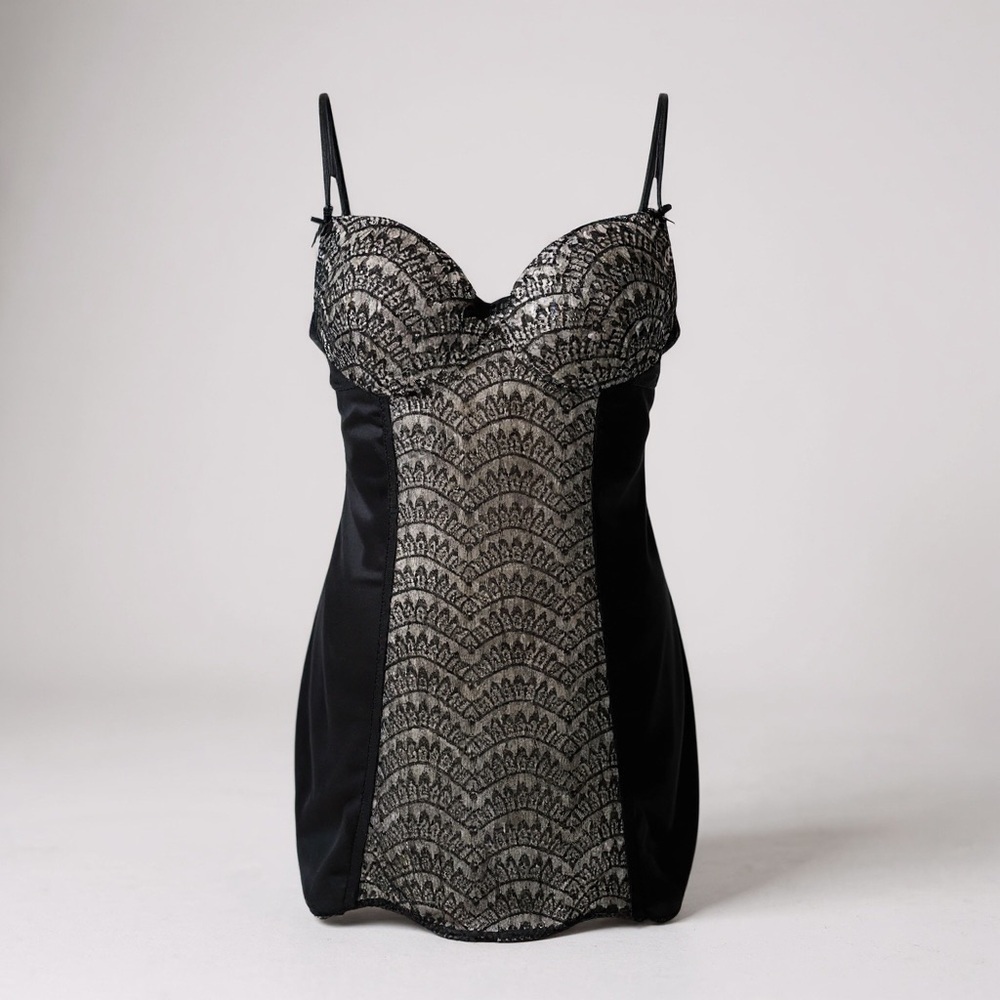 MARILYN MONROE L Black Lace Over Nude Satin Shaper Nightie Chemise SlipR $45